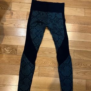 Blue snake print workout legging